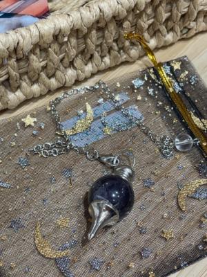 PENDULE - AMETHYSTE  EN FORME DE GOUTTE 